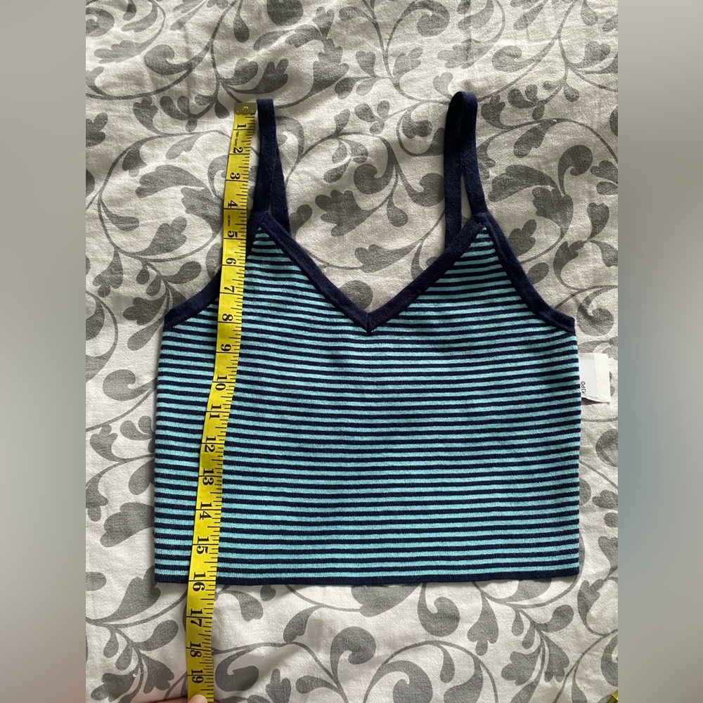 NWT LA Hearts cropped tank size Medium - Picture 7 of 7